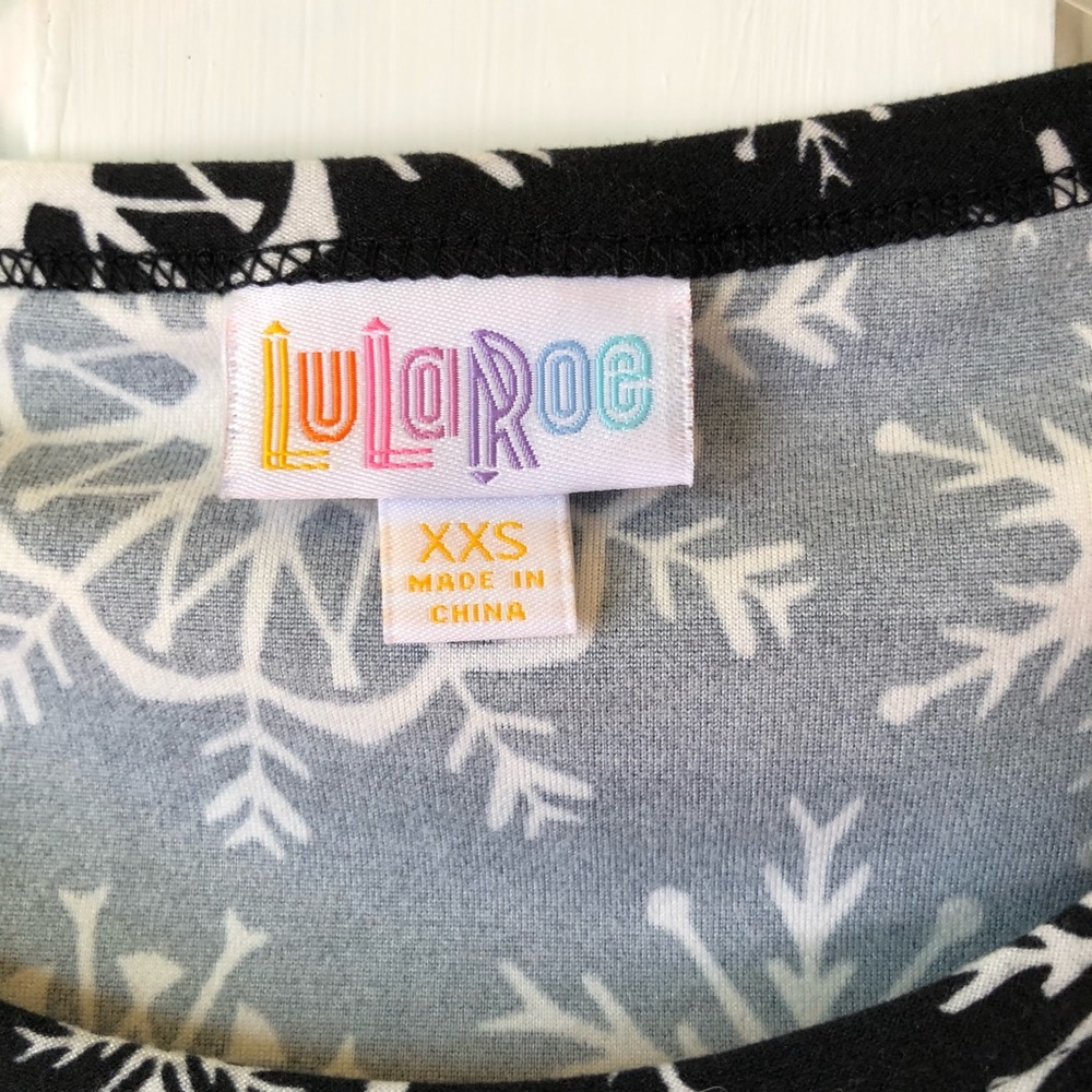 LuLaRoe Snowflake Top - Picture 3 of 13